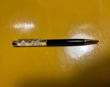 【蟲蟲密集注意】網友分享《寄生蟲原子筆》在透明筆管內加入多條寄生蟲這可怕效果直接拉滿