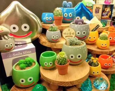 4月份發售的《史萊姆多功能鍋》能當花盆或是小物收納，甚至還可作為餐具使用多種用途超可愛❤