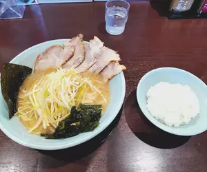 知名編劇抱怨《點拉麵套餐卻先上白飯》引爆日本網友大論戰