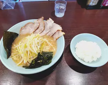 知名編劇抱怨《點拉麵套餐卻先上白飯》引爆日本網友大論戰