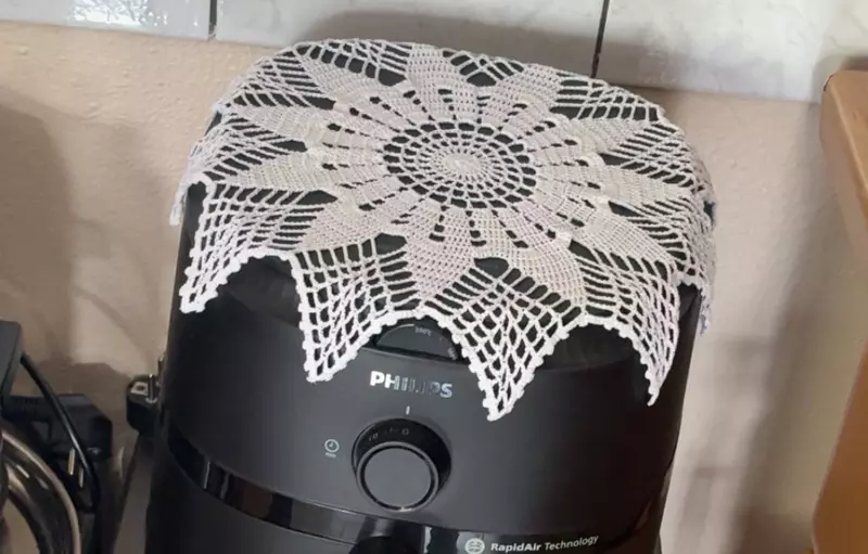 《奶奶家一定會有的東西》用蕾絲墊蓋家電 世界各地的奶奶都會這樣做？