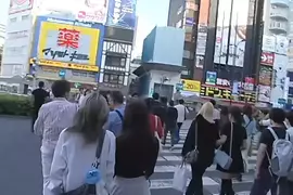 如果把池袋拍成90年代的風格會怎樣？網友嘗試用古老電視台拍法營造那種感覺