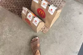 美國UberEats外送員發現《輕鬆多賺小費的方法》只要稍微調整拍照方式就行了