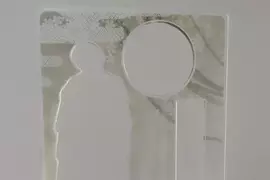 《壓克力人形立牌》拆下來的邊框該怎麼利用？日本網友分享各種創意裝飾法