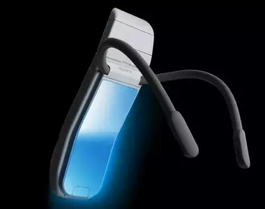 SONY推出《頸掛式空調/REON POCKET PRO Plus》，不僅能讓你涼快甚至還有加熱功能，夏天冬天均可使用