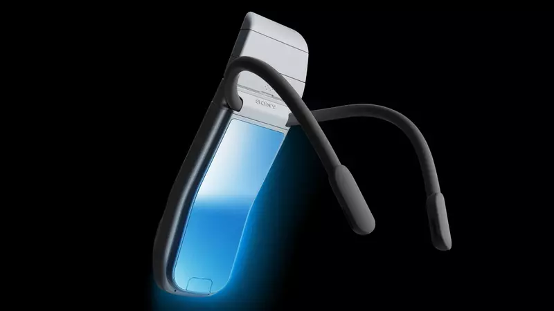 SONY推出《頸掛式空調/REON POCKET PRO Plus》，不僅能讓你涼快甚至還有加熱功能，夏天冬天均可使用