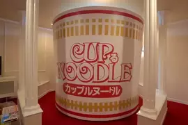 房間裡有《日清杯麵》的愛情賓館 必須跟泡泡麵一樣３分鐘完事？