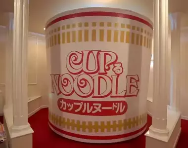 房間裡有《日清杯麵》的愛情賓館 必須跟泡泡麵一樣３分鐘完事？