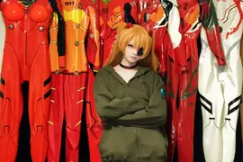 Cosplay玩家「neo.omochi」重現《新世紀福音戰士》EVA駕駛員所穿的插入栓服，宛如從動畫中走出來的真實質感，吸引許多網友紛紛按讚