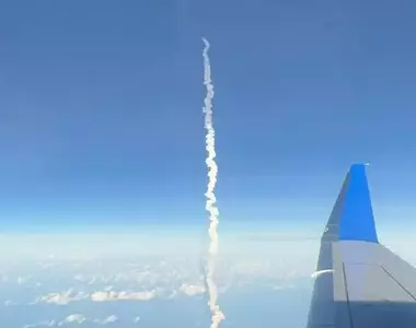 搭飛機看見《NASA火箭發射》親眼目睹「阿提米絲2號」升空這運氣真的爆棚