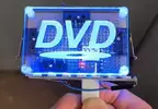 酷酷的小東西《DVD螢幕保護程式燈》撞到東西就會變色真的太討人喜歡了
