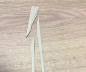 網友分享《掰開免洗筷的終極苦衷》沒辦法好好掰開就算了，斷成三截是哪招？