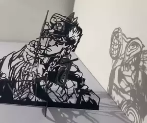 網友製作的《JOJO的奇妙冒險》空條承太郎結合白金之星的紙雕光影藝術