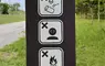 日本網友在公園見到《神秘象形圖示》意思是這裡不能擺臭臉嗎？