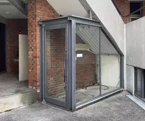 《日本建築師安藤忠雄》半世紀前設計的大樓引發話題 這個神祕的小房間是做什麼的？