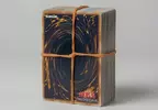 《卡牌遊戲玩家的回憶》以前都是裸卡綁一綁橡皮筋 誰還在用什麼卡套或卡盒？