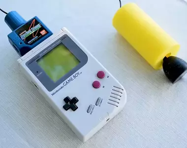 被認為是ＡＩ生成的《Game Boy口袋聲納》這種奇葩配件真的存在