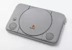 寶島社推出《PlayStation造型收納包》像是平板或是筆記型電腦都可以塞進去