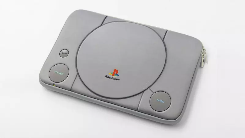 寶島社推出《PlayStation造型收納包》像是平板或是筆記型電腦都可以塞進去