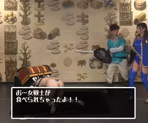 網友分享《女戰士被寶箱怪吃掉啦》趣味圖片，還以為是什麼惡搞的Cosplay，結果真相是一支正義的片片？！