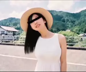 心理恐怖遊戲《BLACKOUT ～靈異照片～》玩家必須分辨正常照片跟靈異照片，結果找著找著日子也開始逐漸崩壞惹