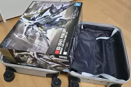 韓國鋼彈迷遊日本《買鋼普拉塞不進行李箱》網友們集思廣益提供解方了……