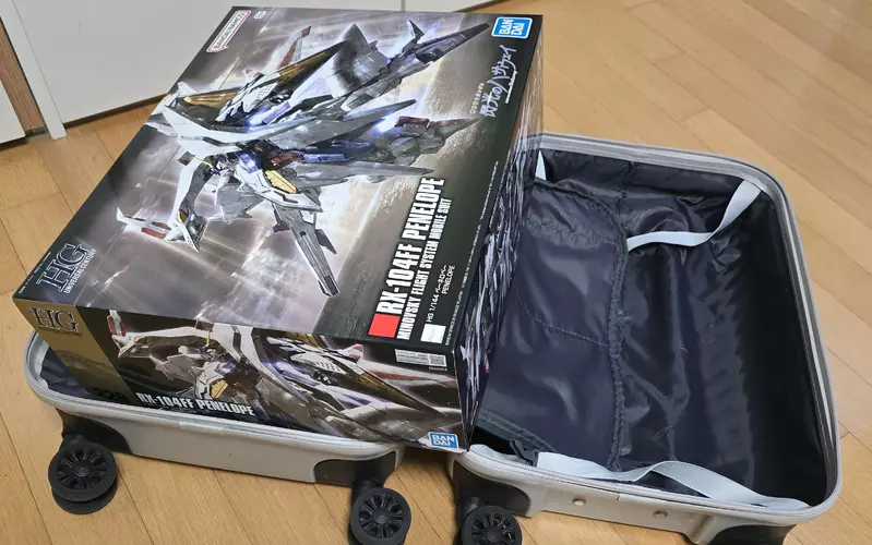 韓國鋼彈迷遊日本《買鋼普拉塞不進行李箱》網友們集思廣益提供解方了……