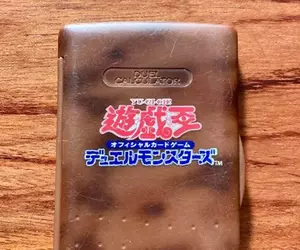 中古店買來的《遊戲王對戰專用計算機》令人興奮的超稀有物品
