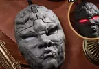 TAITO推出《JOJO的奇妙冒險 幻影血脈》中「石鬼面造型滑鼠」，上班族一用通通不想當人啦