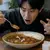 《掉進咖哩飯裡的AirPods》別誤會不是杏包菇，好險擦一擦還能用