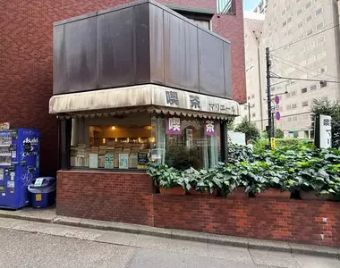 東京歌舞伎町有一間《黑道常去的咖啡廳》防彈措施完善不怕被暗殺