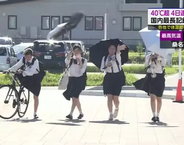 充滿青春活力的《日本女學生４人組》經典構圖成為爆紅素材了