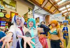 《COSPLAY活動中暑》一旁的COSER見狀幫忙叫救護車 卻被工作人員嫌棄了 《COSPLAY活動中暑》一旁的COSER見狀幫忙叫救護車 卻被工作人員嫌棄了