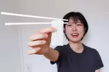 《素麵造型髮梳》解決你的瀏海之亂 怕被人誤會一直撥頭髮就靠這招掩蓋過去吧(笑)