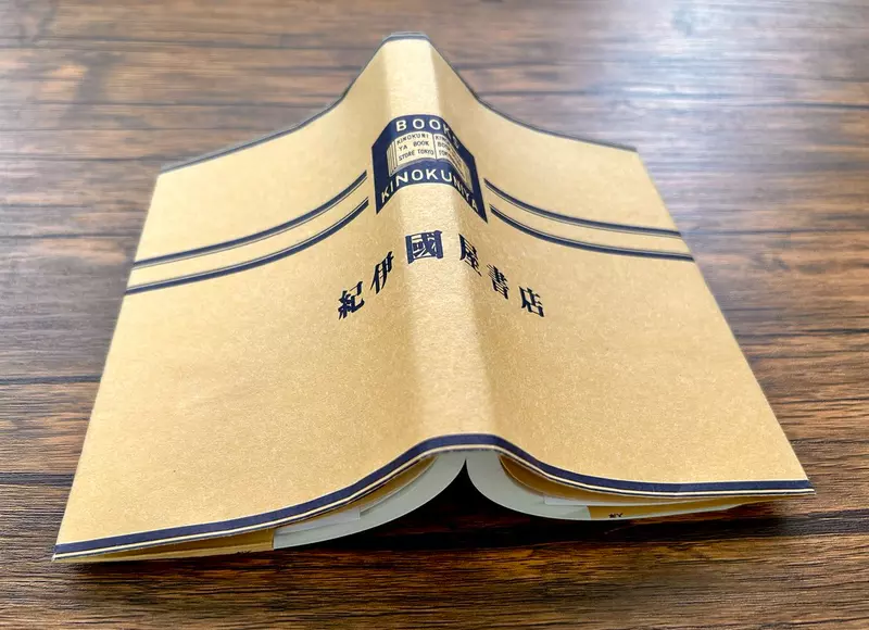 日本網友宣稱《愛看書的人絕對不會這樣做》卻被吐槽這是愛書而不是愛看書？
