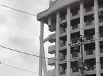 日本札幌奇葩建築《柱子斷掉的公寓》第一次看到肯定嚇壞了