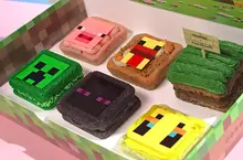 烘焙坊「Crumbl Cookies」推出《我的世界》聯名甜點，推出苦力怕三明治、草地方塊蛋糕等等趣味甜品