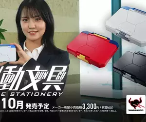 萬代推出機動文具《自動變型名片盒》身為一個要遞名片業務員，就靠這招來帥一波惹