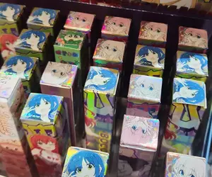 日本繪師遊新加坡赫然發現《孤獨搖滾盜版商品》竟然用了自己的插畫