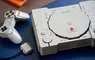 樂高推出《PlayStation》初代主機 不僅還原了PS1主機完整外觀，還暗藏了「捉猴啦」以及「跑車浪漫旅」兩款遊戲元素在其中