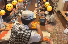 用鐵道模型做成的迴轉壽司 懷舊古民宿接到校外教學訂單老闆的解決辦法