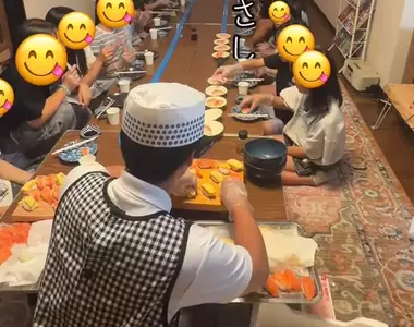 用鐵道模型做成的迴轉壽司 懷舊古民宿接到校外教學訂單老闆的解決辦法