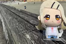 《世界級的娃活》日本網友帶娃娃逛羅浮宮 竟然獲准接近蒙娜麗莎拍照了