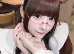 現任秋葉原女僕咖啡廳的女僕分享《半臉化妝照》主要是分享化妝用品啦,但也讓網友看見化妝的魔法威力有多大? 現任秋葉原女僕咖啡廳的女僕分享《半臉化妝照》主要是分享化妝用品啦,但也讓網友看見化妝的魔法威力有多大?