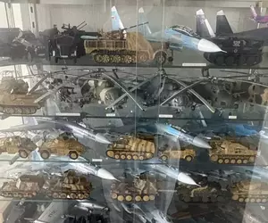 《模型迷叔叔的遺物》滿屋軍武模型讓家人好苦惱 該賣該捐還是該丟掉呢？