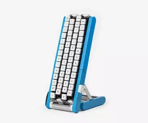 日本Google團隊定番惡搞企劃《Gboard 滾動鍵盤》由上至下不斷滾動這樣真的能打字嗎？