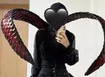 網友製作《東京喰種》主角金木研從腰部展開的「赫子」，令人難以置信的完成品引起410萬網友瀏覽