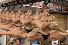 刃牙作者板垣惠介監修《範馬勇次郎一字馬衣架》正式推出 因為太殺了所以網友第一時間就搶著入手