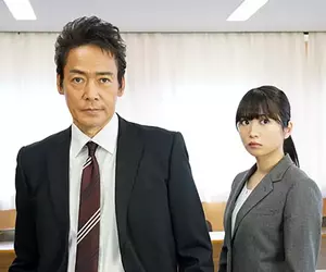 《作家鈴木輝一郎》吐槽學生寫的推理小說千篇一律 都是中年男性搭配二十多歲女刑警