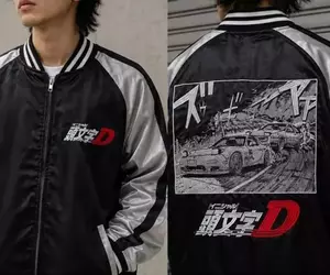以全刺繡表現的《頭文字D絲卡將》橫須賀外套正式販售